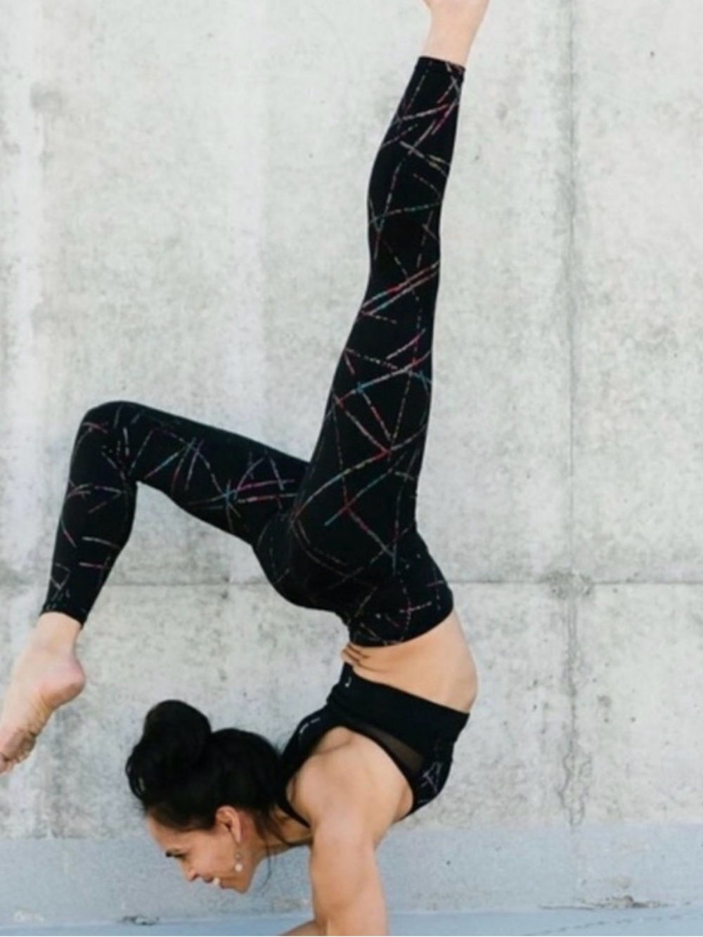 Zyia active Black High-Waist Leggings with Multicolor Geometric Lines